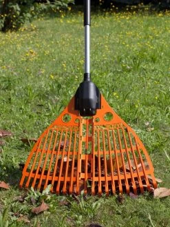 Magic Fly® Leaf Rake