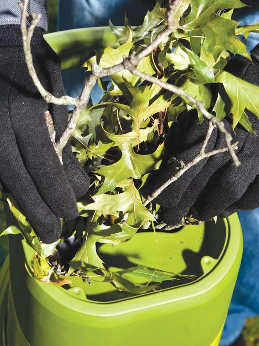 Snow Joe® 15-Amp Electric Wood Chipper/Shredder - Image 4